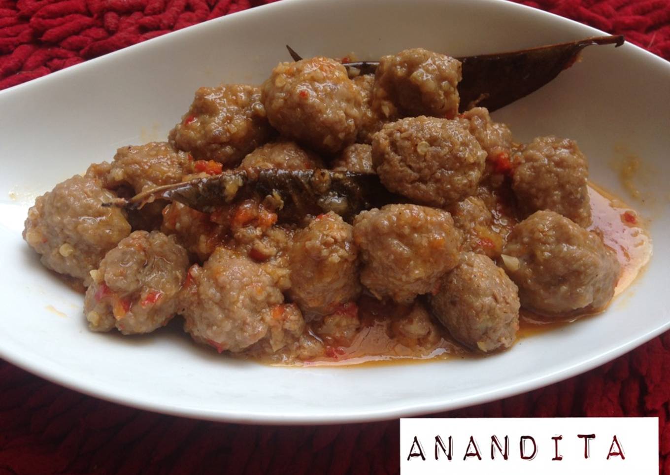 Bola - Bola daging cincang Pedas