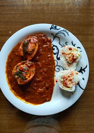 A picture of Egg masala.