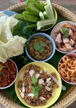 รูปของ อาหารชุดขันโตก