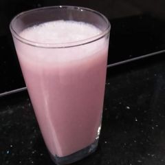 A picture of Strawberry smoothie.