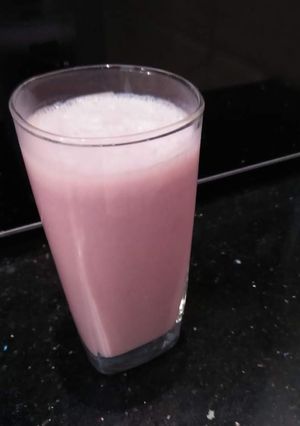 A picture of Strawberry smoothie.