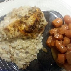 A picture of creamy mushroom chicken n rice.