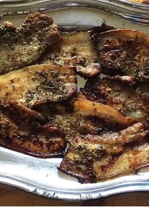 Une photo de Poitrine de porc marinée et grillée