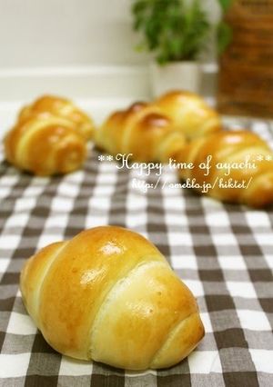 A picture of Our Family's Standard Butter Rolls..