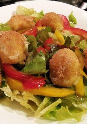 A picture of AMIEs Fried Mozzarella Salad.
