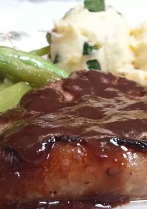A picture of BBQ pork chops.