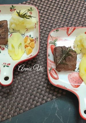 Hình của món Bò beefsteak khoai tây nghiền.