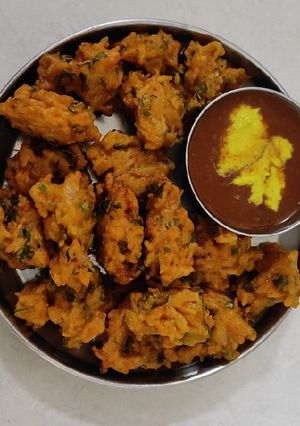 ભાત ના ભજીયા (Rice Bhajiya Recipe In Gujarati) રેસીપી મુખ્ય ફોટો