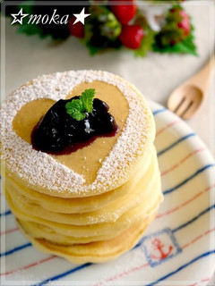 A picture of American-style Buttermilk Pancakes.