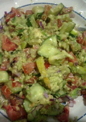 A picture of Guacamole Lemon Salad.