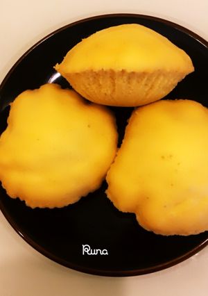 A picture of Japanese Steamed Cake.