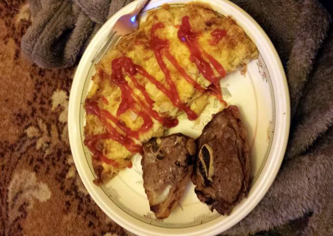 The Supreme Omelette
(My Fiance specifically asks me to cook this, Defonatly worth to try yourselves and tell me your opinion.)