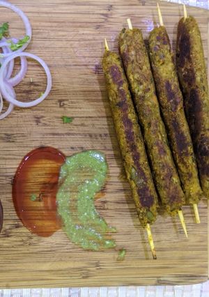 वेजिटेबल सीक कबाब (Vegetable Seek kabab recipe in Hindi) रेसिपी मुख्य फोटो