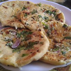 A picture of Paneer kulcha.