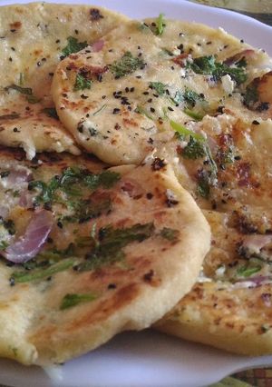 A picture of Paneer kulcha.