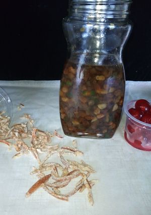 A picture of Soaking fruits for rich fruit cake.
