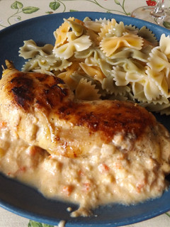 Una foto de Pollo al jerez con salsa de caqui