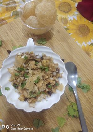 A picture of Kolkatta famous street food.