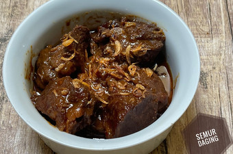 Langkah Mudah untuk Menyiapkan Semur Daging Betawi dengan Kecap Kampung Irit Anti Gagal