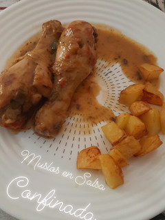 Foto principal de Muslos de Pollo en Salsa Confinada