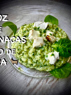 Una foto de Arroz verde de Espinacas y Queso de Cabra