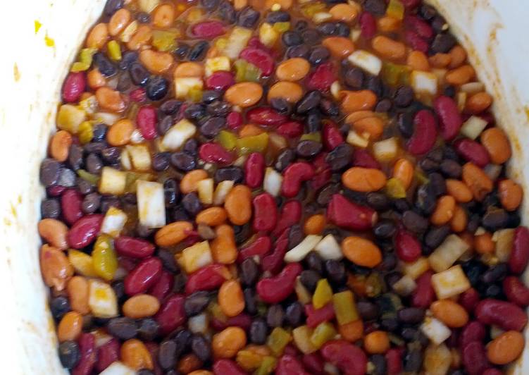 Easiest Way to Prepare Homemade 3 Bean Vegan Chili