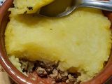 Pastel de papa y carne en cazuelas individuales