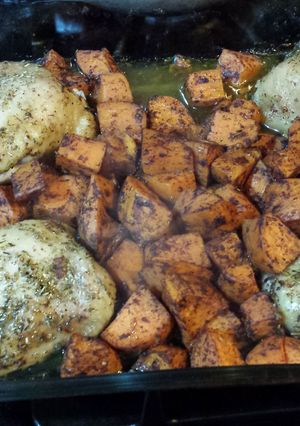 A picture of Sweet potatoes chicken.
