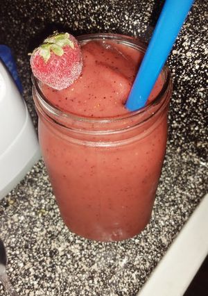 A picture of Tooty fruity smoothie.