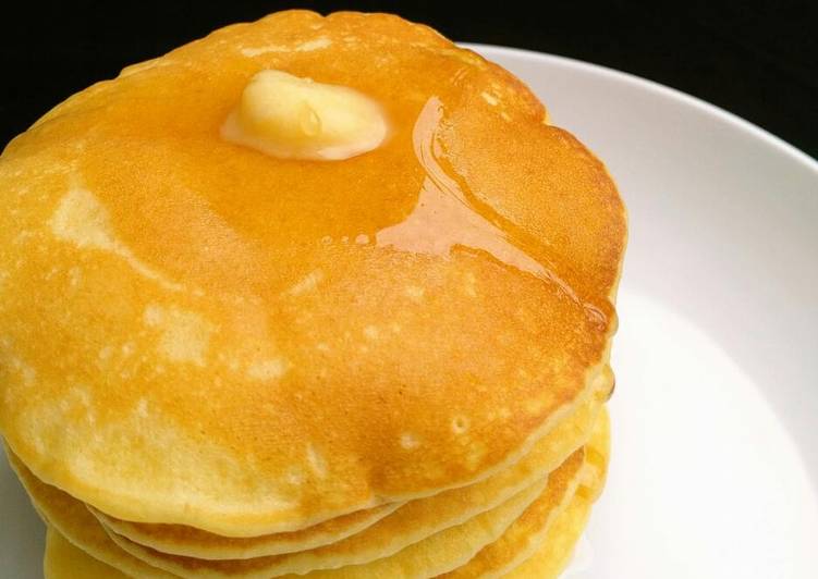 Fluffy Pancake with Honey and Butter