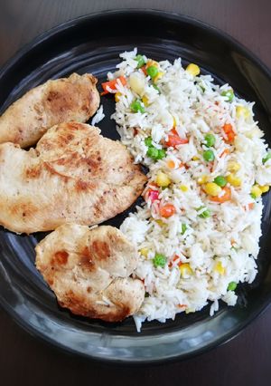Mézes-mustáros csirkemell, zöldséges rizzsel recept fotója