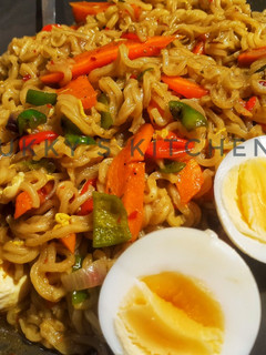 Indomie Mai kayan lambu ainihin hoton girkin