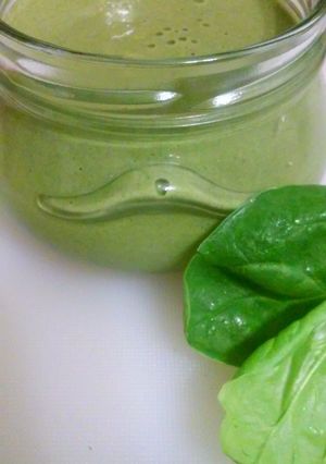 A picture of Creamed Spinache and Garlic Sauce.