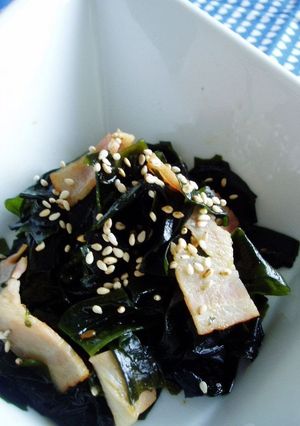 A picture of Wakame + Bacon.