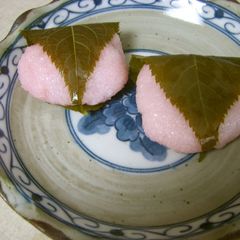 A picture of Microwaved Sakura Mochi with Koshi-an.