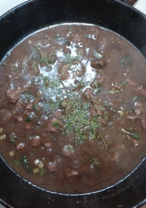 A picture of Slow Cooker Southern Smothered Chicken Gizzards.