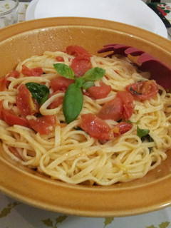A picture of AMIEs Fresh SPAGHETTI with Fresh Tomatoe & Basil.