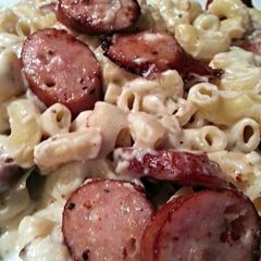 A picture of Italian chicken sausage and pasta.