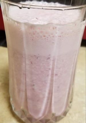A picture of Strawberry smoothie.