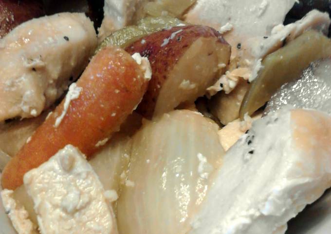 Simple Way to Prepare Homemade Crockpot Chicken n Veggies For 1