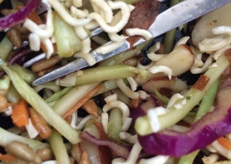 Recipe of Super Quick Homemade Broccoli slaw with ramen salad