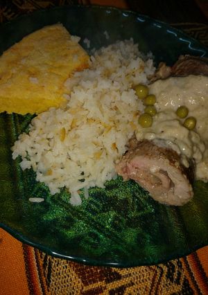 Una foto de Bife arrollado con queso crema y choclo cremoso