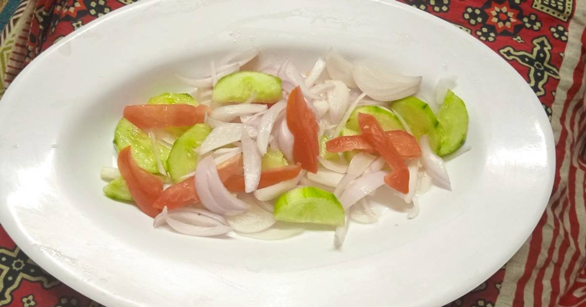 Street style 3 coloured kachumbar Recipe by Adeya - Cookpad