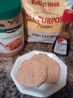 A picture of Momma's Best Peanut Butter Cookies.