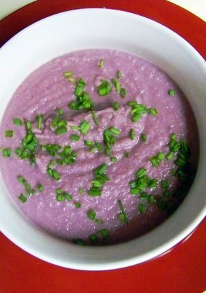 A picture of Purple cauliflower soup.