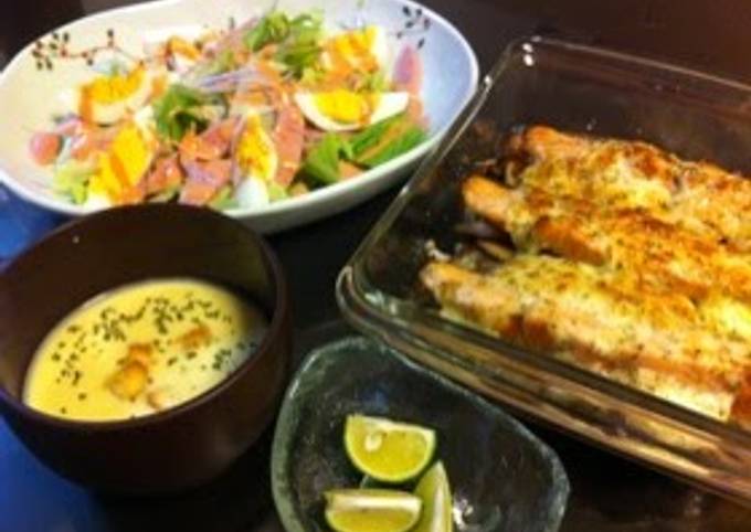 Easy Baked Autumn Salmon and Mushrooms with Mayonnaise