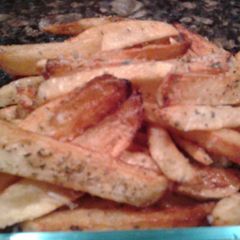 Patates tiganites/ Fried Potatoes, Greek-style A picture of Patates tiganites/ Fried Potatoes, Greek-style.