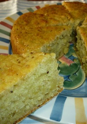 A picture of Oil-free Banana Kiwi Cake.
