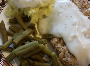 A picture of Chicken Fried Steak Dinner.