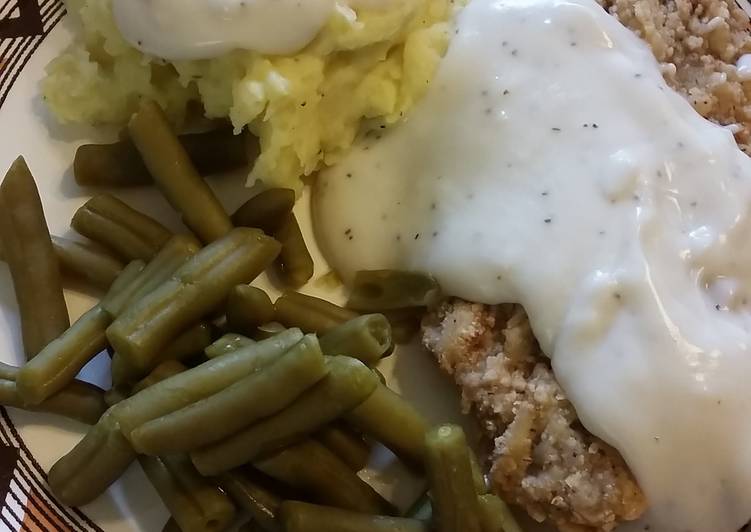 How to Make Homemade Chicken Fried Steak Dinner